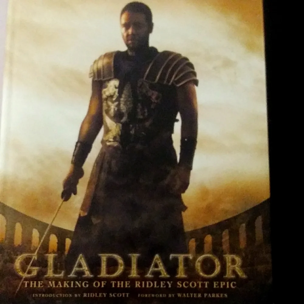 Gladiator Book - Picture 1 of 2